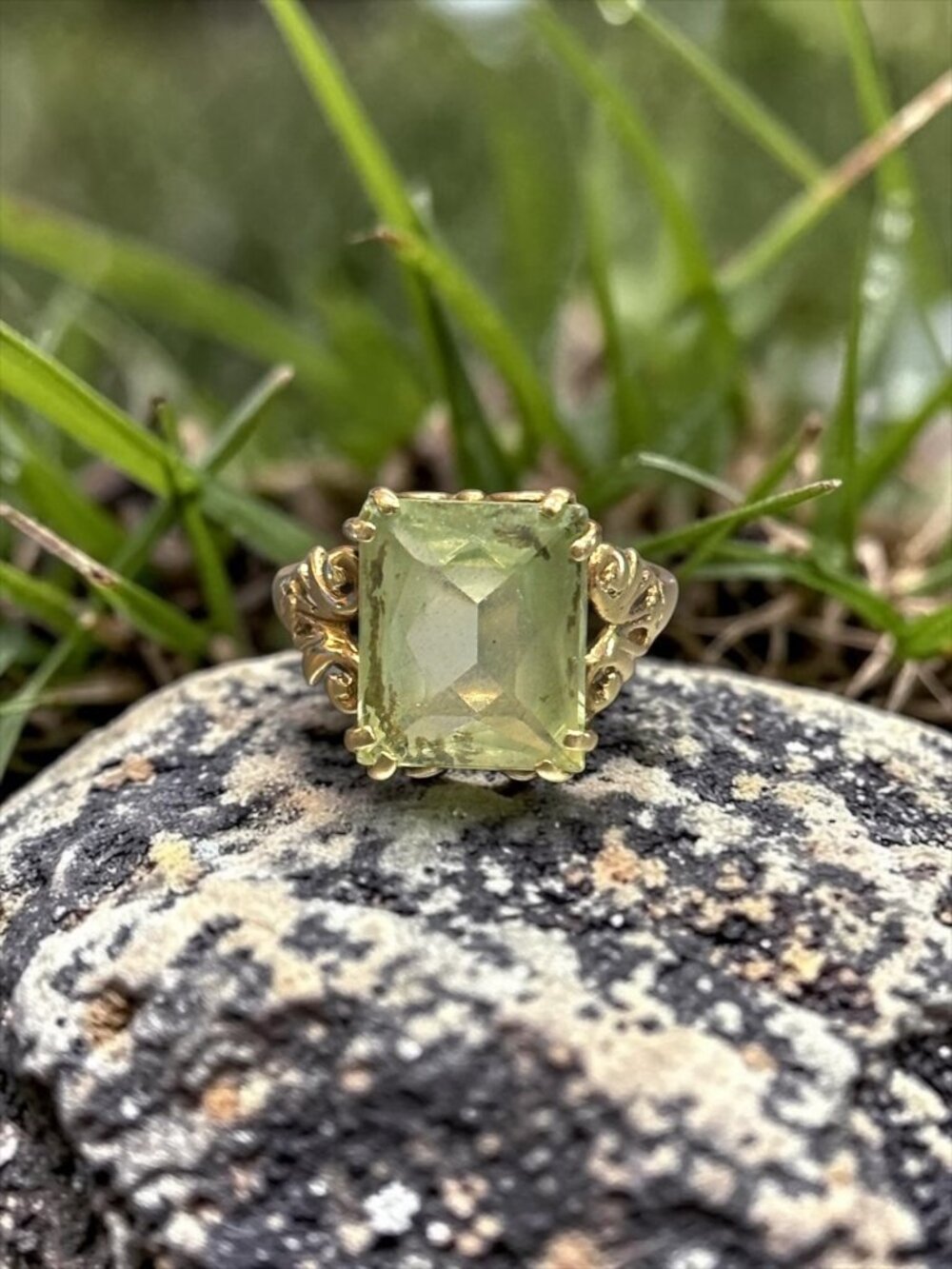 10k Gold Uranium Glass Ring